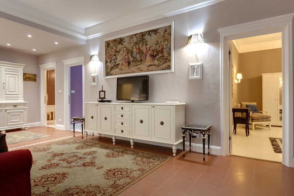 Florence Apartments Home Feeling Экстерьер фото